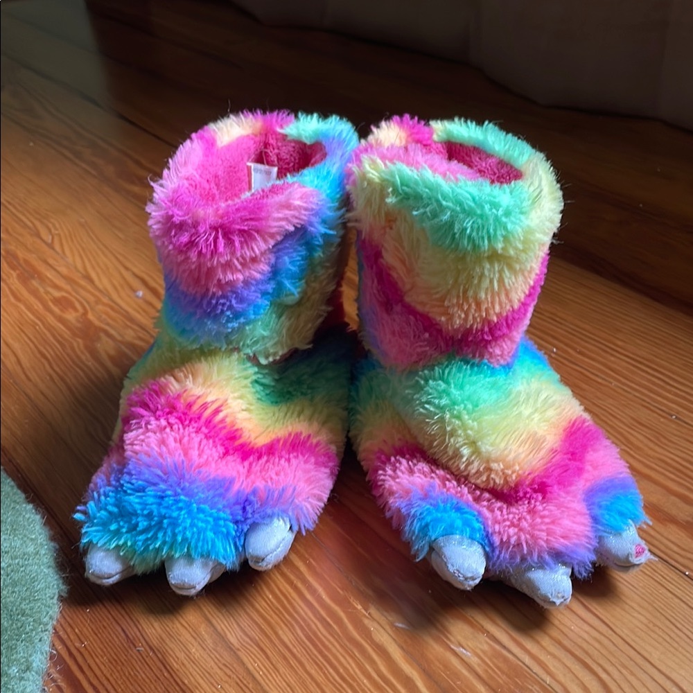 Wonder Nation Kids Rainbow Monster Feet House Shoes - size 11-12